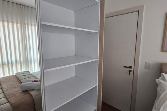 Quarto de apartamento à venda com 1 quarto, 43m² em Centro, Curitiba