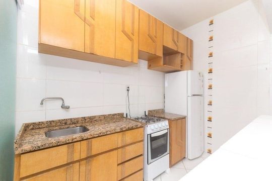 Cozinha  de apartamento para alugar com 2 quartos, 58m² em Centro Histórico, Porto Alegre