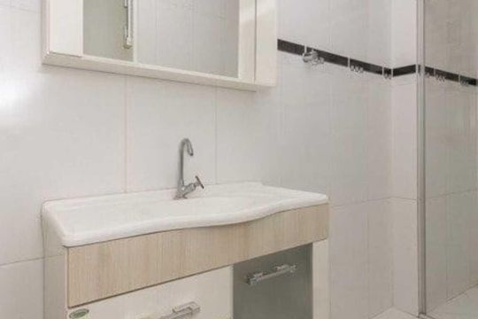 Banheiro  de apartamento para alugar com 2 quartos, 58m² em Centro Histórico, Porto Alegre