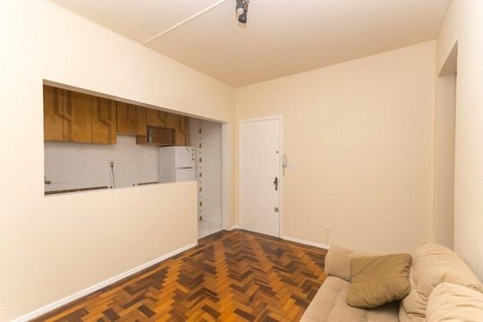 Sala  de apartamento para alugar com 2 quartos, 58m² em Centro Histórico, Porto Alegre