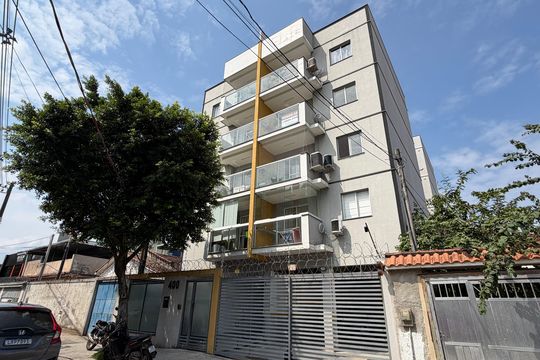 Fachada de apartamento à venda com 2 quartos, 57m² em Taquara, Rio de Janeiro