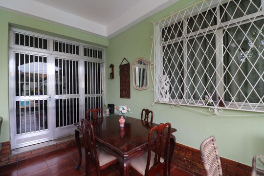 Área externa de casa à venda com 6 quartos, 360m² em Bancários, Rio de Janeiro