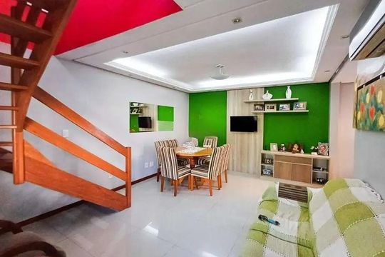 Área Externa  de casa para alugar com 3 quartos, 220m² em Cavalhada, Porto Alegre