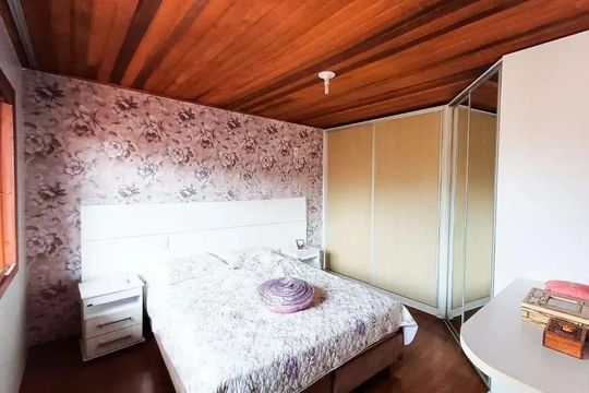 Quarto 2 de casa para alugar com 3 quartos, 220m² em Cavalhada, Porto Alegre