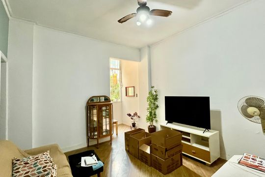 Sala  de apartamento para alugar com 1 quarto, 55m² em Copacabana, Rio de Janeiro