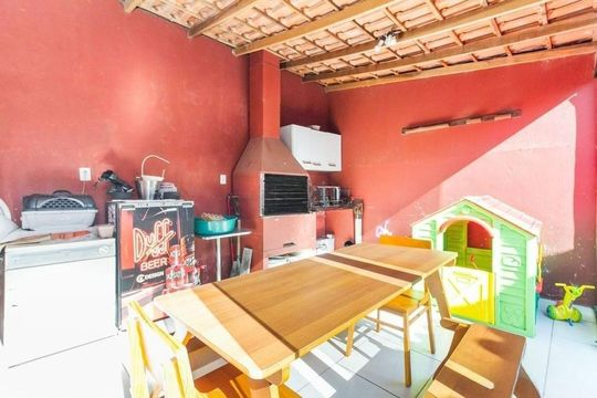 Área Externa de casa à venda com 2 quartos, 54m² em Hípica, Porto Alegre