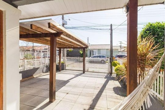 Área Externa de casa à venda com 2 quartos, 54m² em Hípica, Porto Alegre