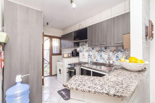Cozinha de casa à venda com 2 quartos, 54m² em Hípica, Porto Alegre