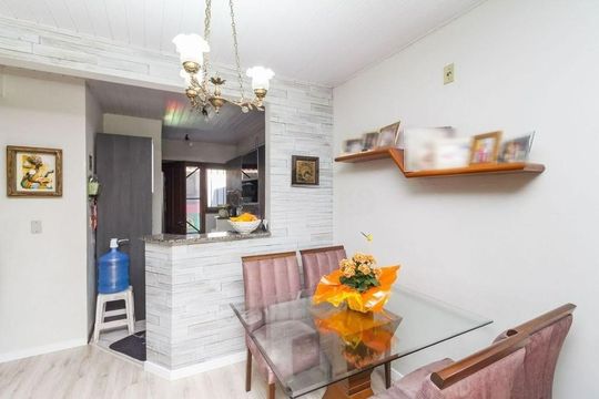 Sala de casa à venda com 2 quartos, 54m² em Hípica, Porto Alegre