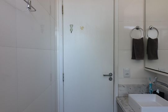 Banheiro Social de apartamento à venda com 2 quartos, 59m² em Santa Terezinha, São Bernardo do Campo