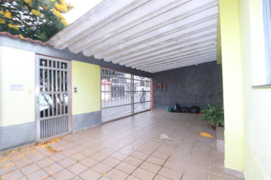 Garagem de casa para alugar com 2 quartos, 210m² em Jardim Sapopemba, São Paulo