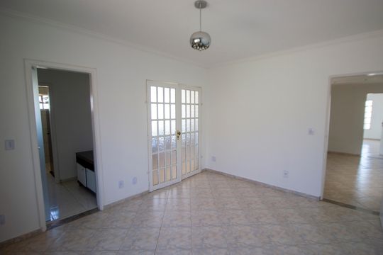 Casa à venda com 6 quartos, 1000m² em Sh Dom Bosco, Brasília