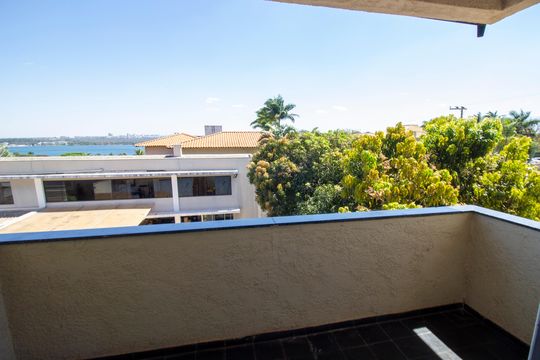 Casa à venda com 6 quartos, 1000m² em Sh Dom Bosco, Brasília
