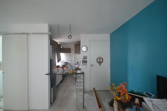 Sala de apartamento para alugar com 2 quartos, 48m² em Floresta, Nova Iguaçu