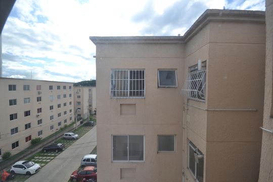 Quarto 2-vista de apartamento para alugar com 2 quartos, 48m² em Floresta, Nova Iguaçu