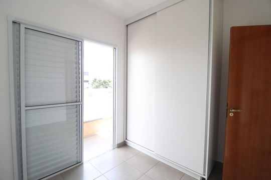 Suite de apartamento para alugar com 2 quartos, 55m² em Santa Mônica, Uberlândia