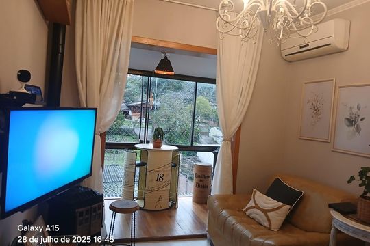 Sala de apartamento à venda com 2 quartos, 70m² em Vila Conceição, Porto Alegre