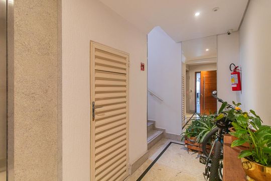 Área comum de apartamento para alugar com 2 quartos, 80m² em Medianeira, Porto Alegre