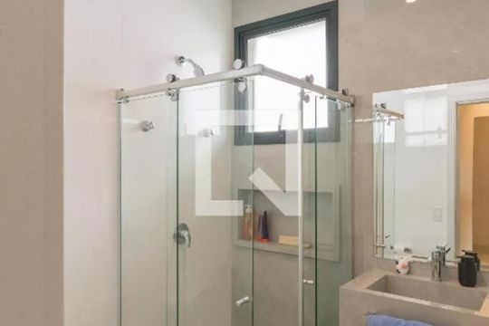 Banheiro de casa para alugar com 3 quartos, 330m² em Swiss Park, Campinas