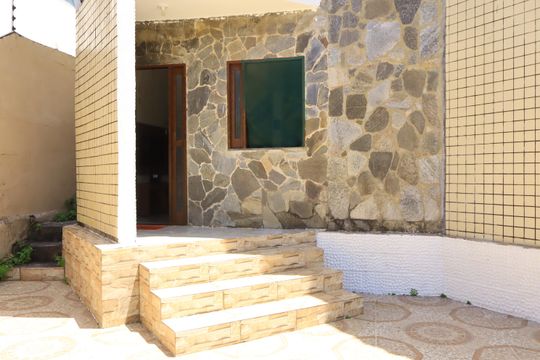 Fachada de casa de condomínio para alugar com 2 quartos, 300m² em Praia do Flamengo, Salvador