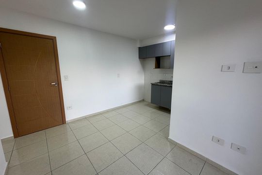 Sala de apartamento para alugar com 2 quartos, 45m² em Parque Sao Vicente, São Vicente