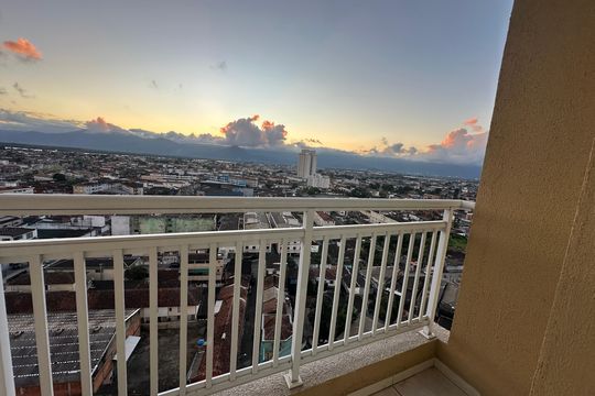 Varanda da Sala de apartamento para alugar com 2 quartos, 45m² em Parque Sao Vicente, São Vicente