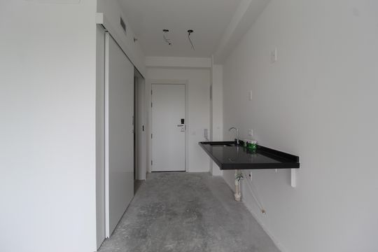Cozinha de kitnet/studio à venda com 1 quarto, 30m² em Indianópolis, São Paulo