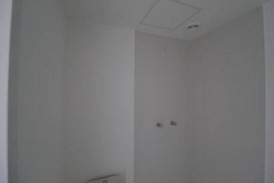 Banheiro de kitnet/studio à venda com 1 quarto, 30m² em Indianópolis, São Paulo