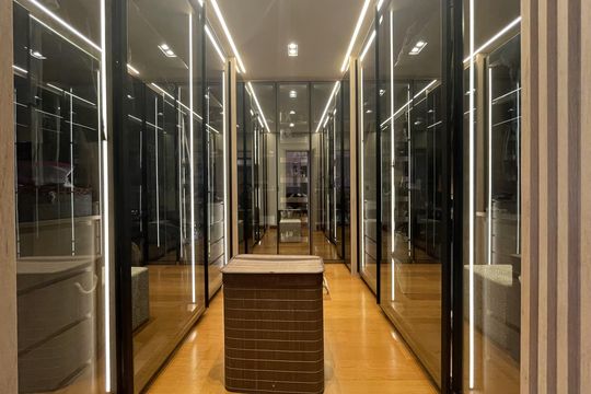 Closet de casa à venda com 4 quartos, 320m² em Alphaville Nova Lima, Nova Lima