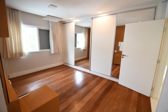 Quarto 2 - Suíte de casa de condomínio para alugar com 4 quartos, 420m² em Loteamento Alphaville Campinas, Campinas