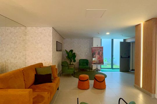 Hall de entrada de kitnet/studio para alugar com 1 quarto, 25m² em Jardins, São Paulo