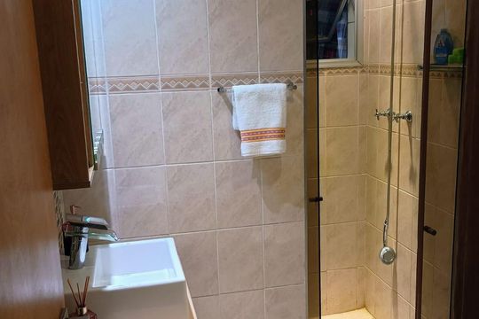 Banheiro de apartamento à venda com 3 quartos, 88m² em Vila Carrão, São Paulo