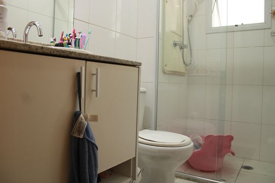 Banheiro de apartamento à venda com 2 quartos, 61m² em Vila Dom Pedro I, São Paulo