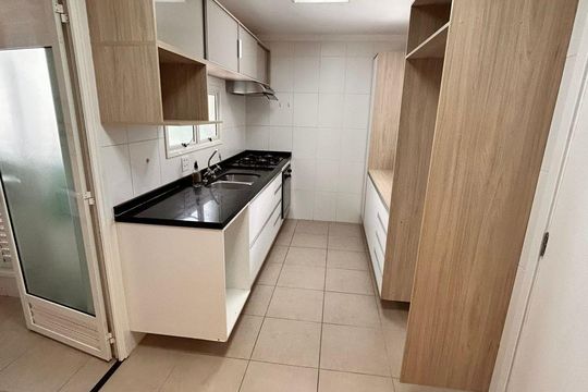 Cozinha de apartamento para alugar com 2 quartos, 122m² em Tamboré, Santana de Parnaíba
