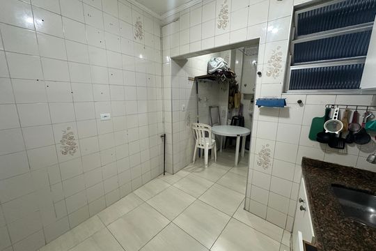 Cozinha de apartamento para alugar com 1 quarto, 58m² em Centro, São Vicente