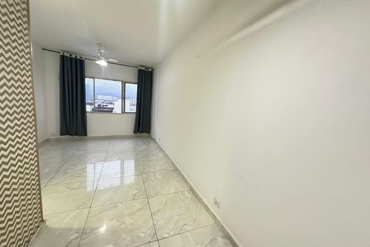 Sala de apartamento para alugar com 1 quarto, 58m² em Centro, São Vicente