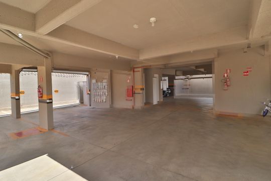 Garagem de apartamento para alugar com 2 quartos, 66m² em Brasil, Uberlândia