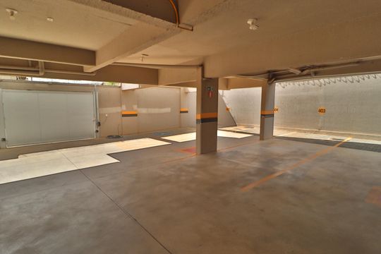 Garagem de apartamento para alugar com 2 quartos, 66m² em Brasil, Uberlândia