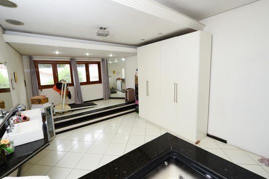 Casa para alugar com 7 quartos, 700m² em Jardim Riacho das Pedras, Contagem