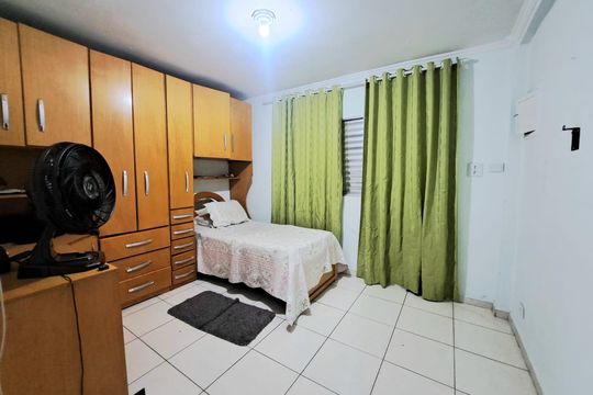 Casa à venda com 5 quartos, 275m² em Veloso, Osasco