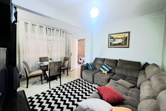 Casa à venda com 5 quartos, 275m² em Veloso, Osasco
