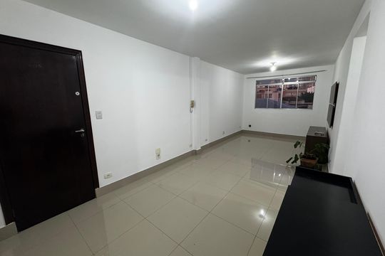 Sala de apartamento à venda com 2 quartos, 77m² em Santo Amaro, São Paulo