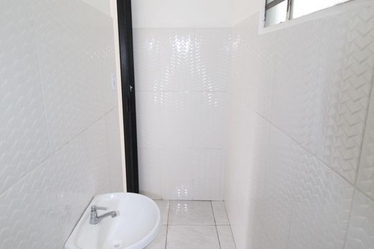 Banheiro de kitnet/studio para alugar com 1 quarto, 18m² em Vila Iracema, São José dos Campos