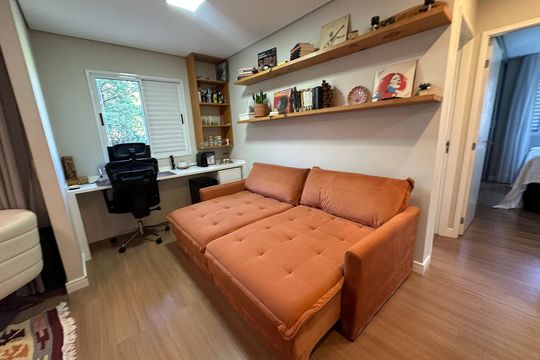 Sala de apartamento à venda com 2 quartos, 79m² em Jardim Tupanci, Barueri
