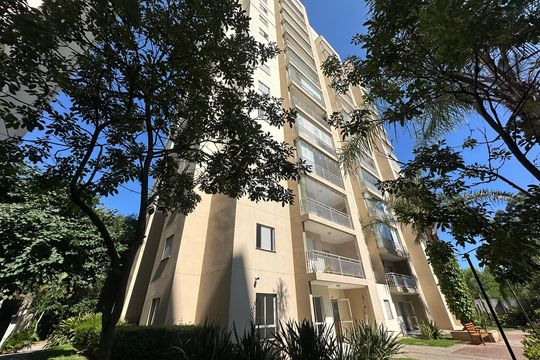 Fachada de apartamento à venda com 2 quartos, 79m² em Jardim Tupanci, Barueri
