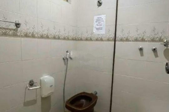 Casa para alugar com 8 quartos, 219m² em Centro, Contagem