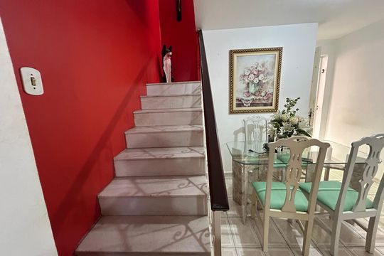 Escada de casa à venda com 3 quartos, 195m² em Piedade, Rio de Janeiro