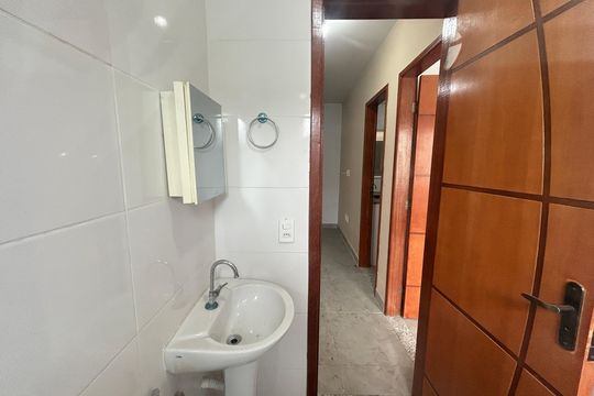 Banheiro de apartamento para alugar com 2 quartos, 36m² em Madureira, Rio de Janeiro
