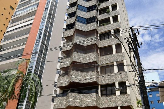 Fachada do Prédio de apartamento à venda com 4 quartos, 240m² em Centro, Campinas