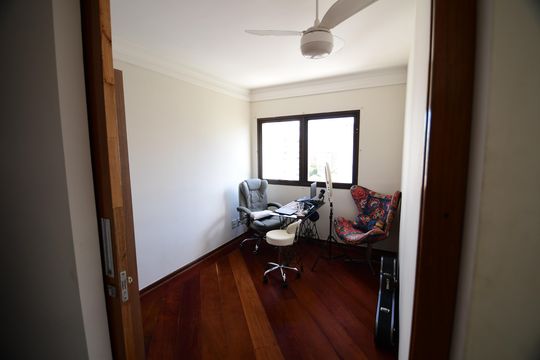 Escritório de apartamento à venda com 4 quartos, 240m² em Centro, Campinas